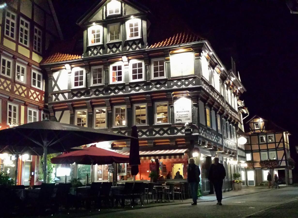 Fachwerk-Hotel Eisenbart Munden  Exterior photo